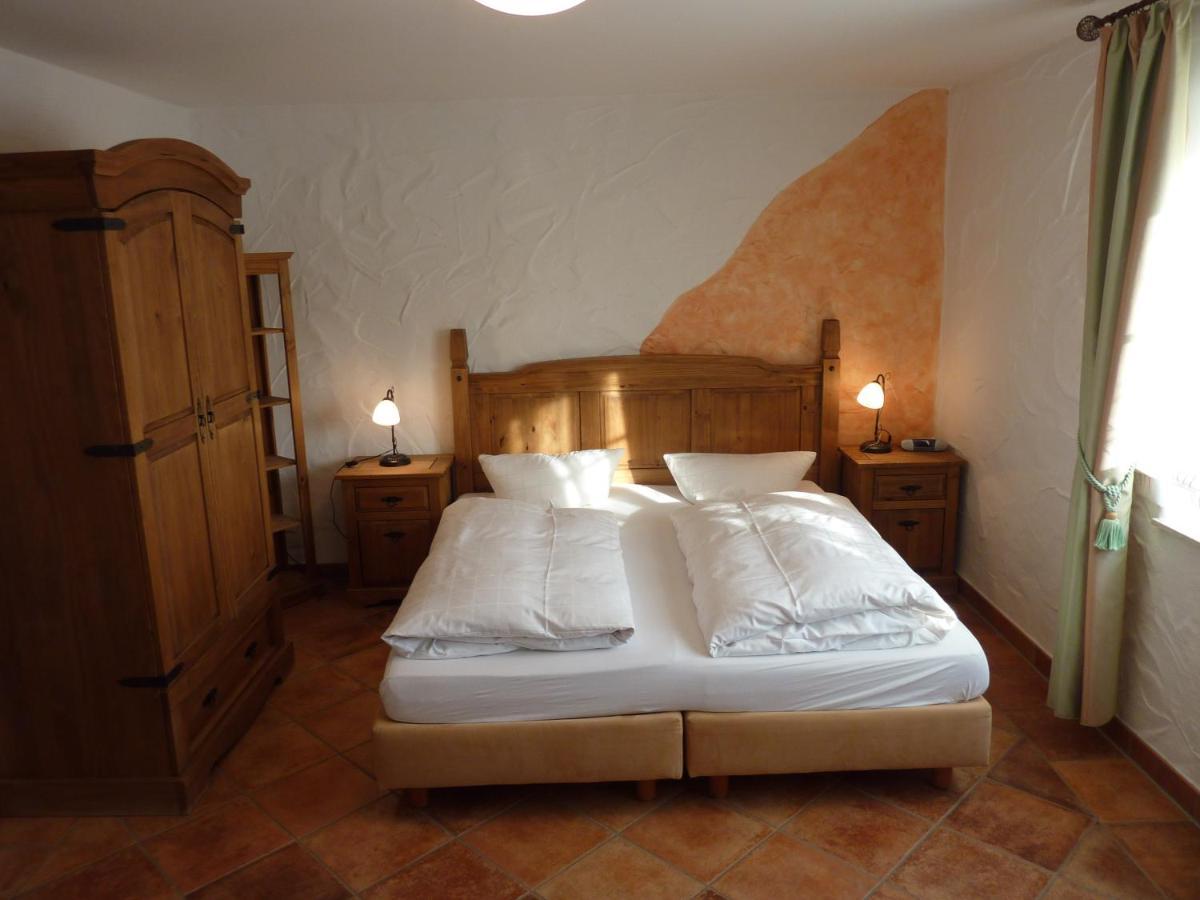 Zum Schlangenkoenig Hotel Burg  Exterior photo