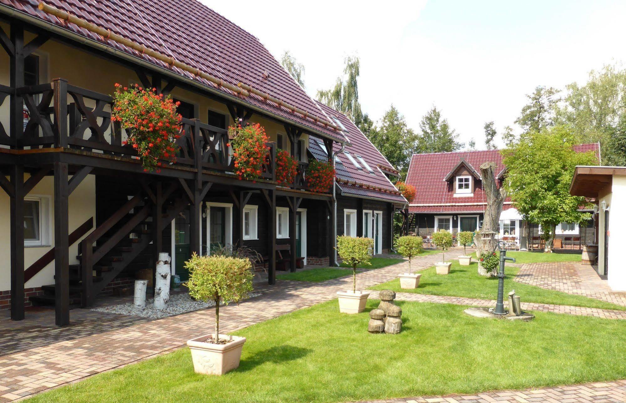 Zum Schlangenkoenig Hotel Burg  Exterior photo